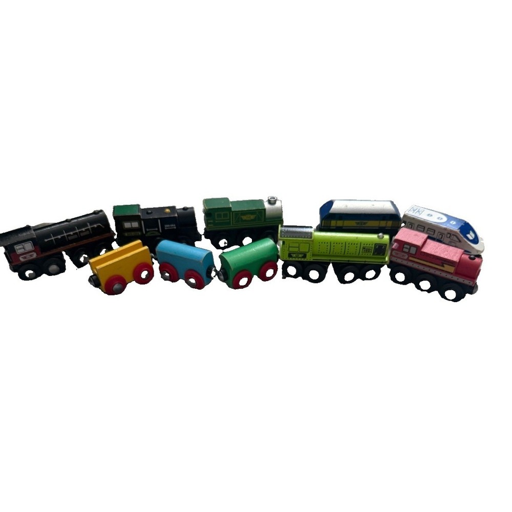 LOT OF Wooden Magnetic Trains- Work‎ With Thomas/ Brio